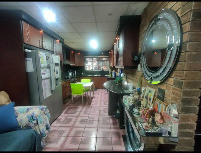 3 BEDROOM HOUSE FOR SALE IN MOORTON